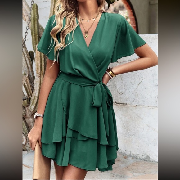 Boho Dark Green Surplice Butterfly Sleeve Ruffle Dress - Picture 3 of 6